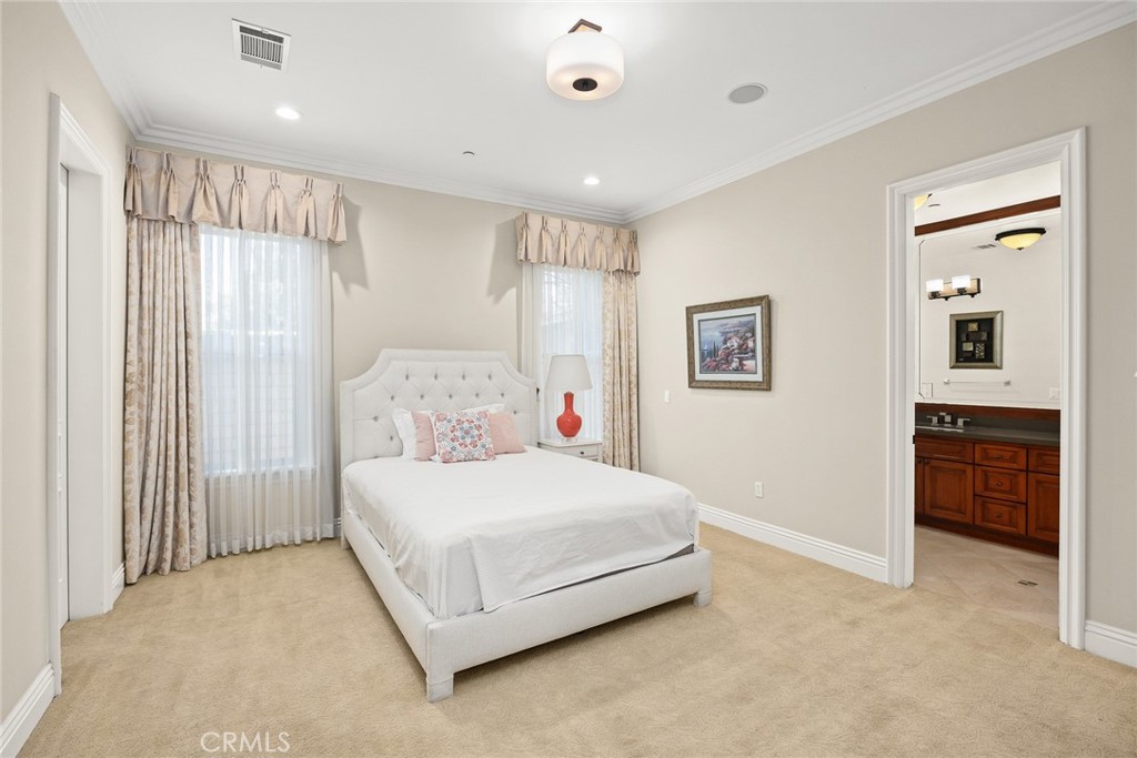 509 West Winnie Way Arcadia, CA 91007 - Photo 37 of 50 Suite upstairs