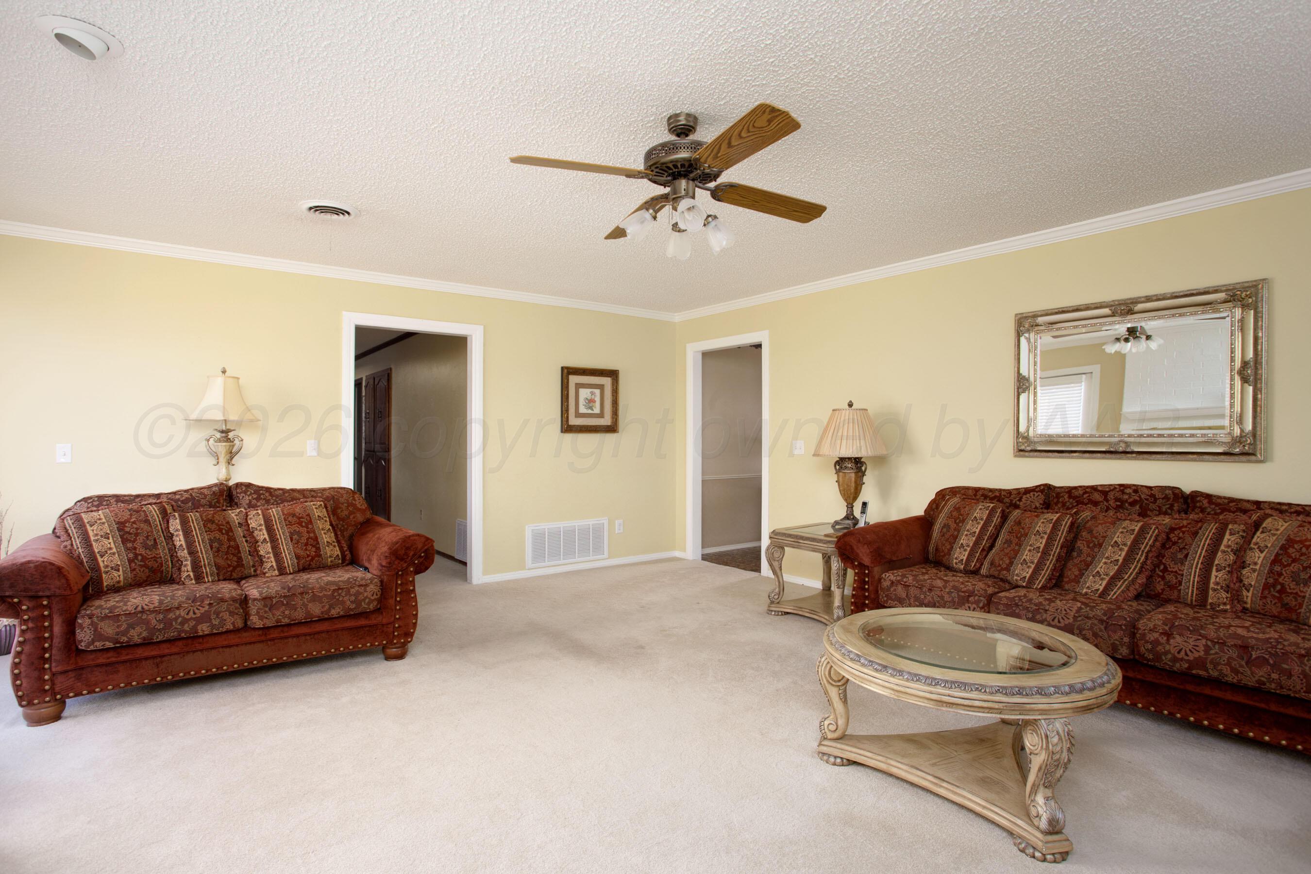 2012 Westcliff Parkway Amarillo, TX 79124 - Photo 6 of 35 Living Room