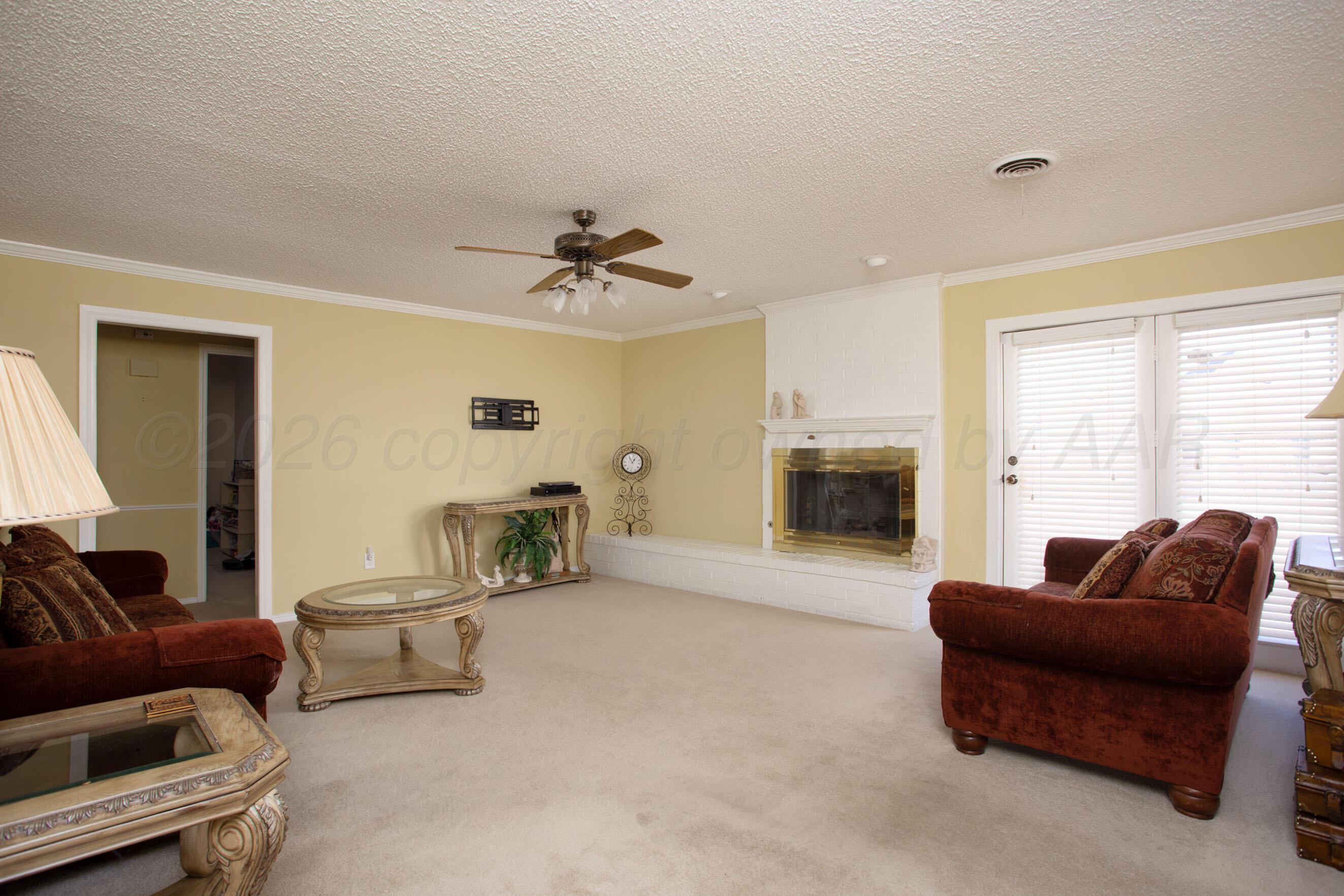 2012 Westcliff Parkway Amarillo, TX 79124 - Photo 7 of 35 Living Room