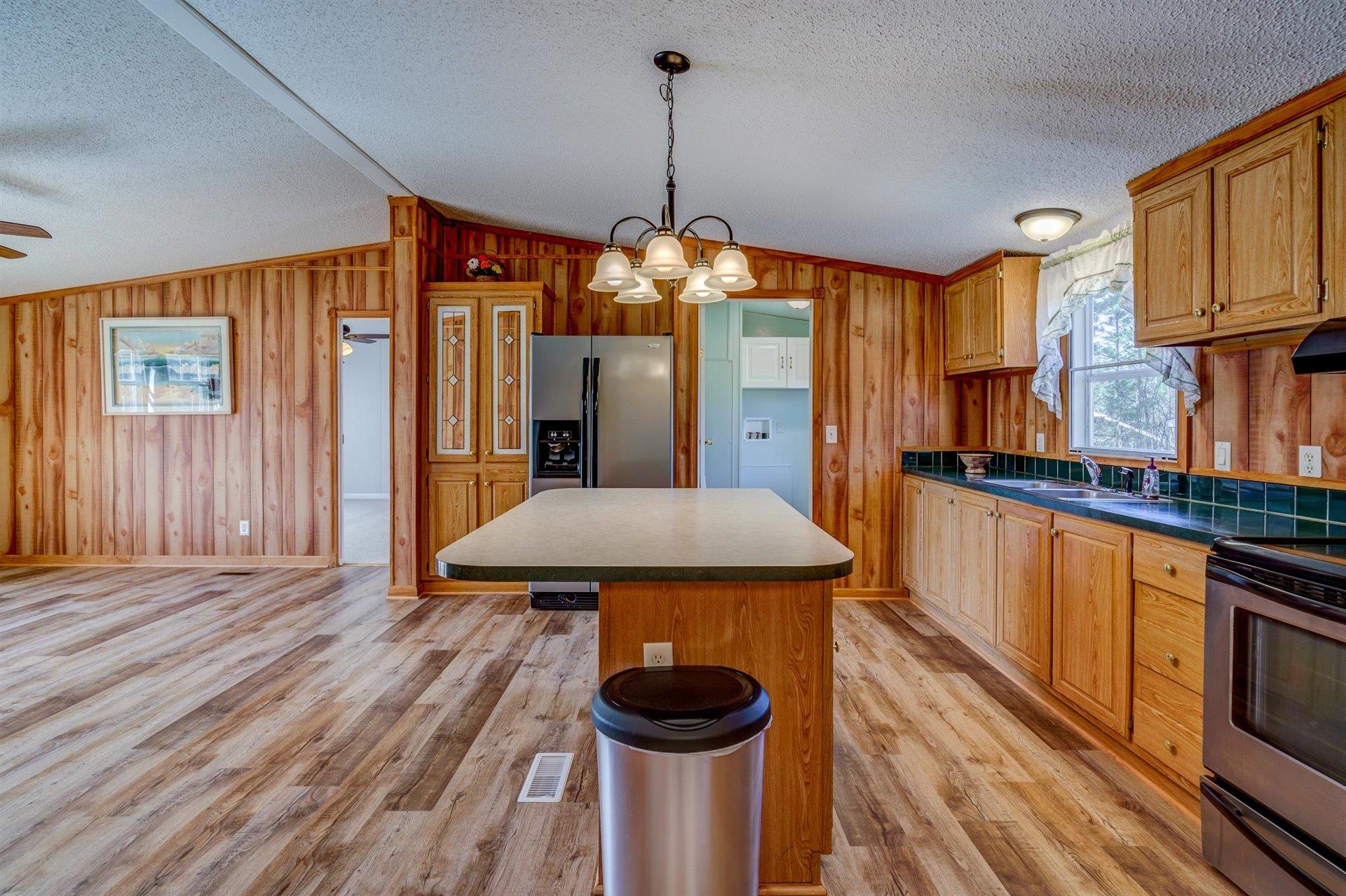 5409 Meadors Spur Road Moneta, VA 24121 - Photo 8 of 32 08-030320210034