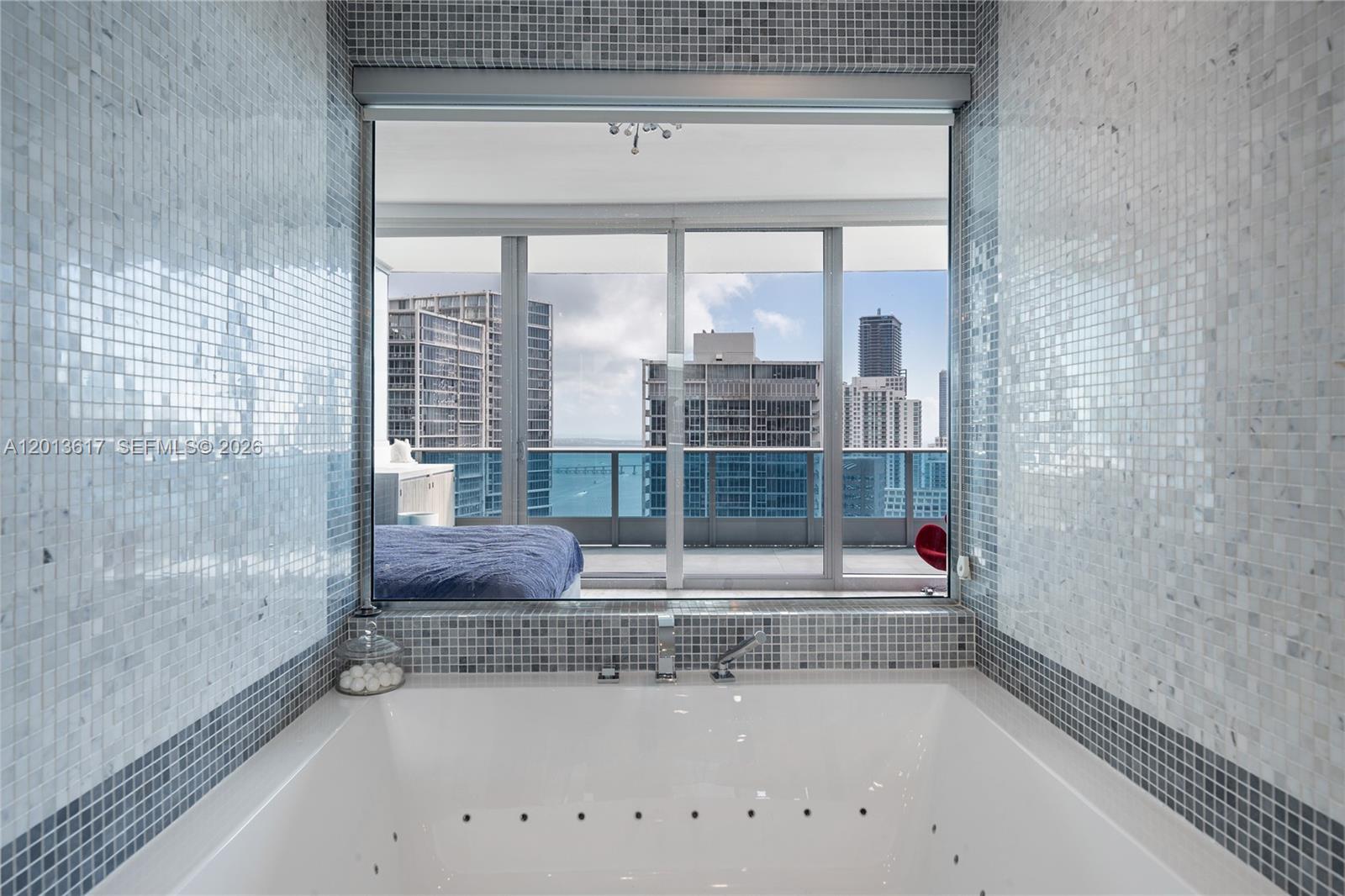 200 Biscayne Blvd Way, Unit 4902 Miami, FL 33131 - Photo 17 of 19