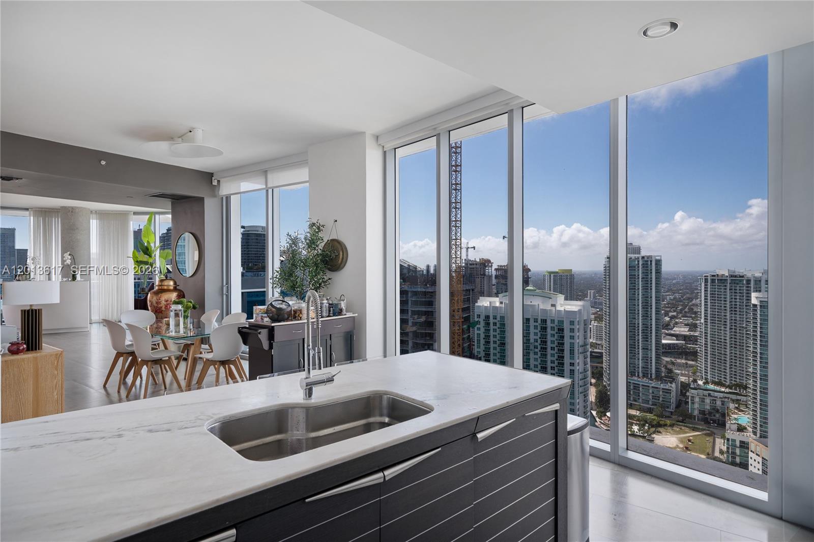 200 Biscayne Blvd Way, Unit 4902 Miami, FL 33131 - Photo 5 of 19