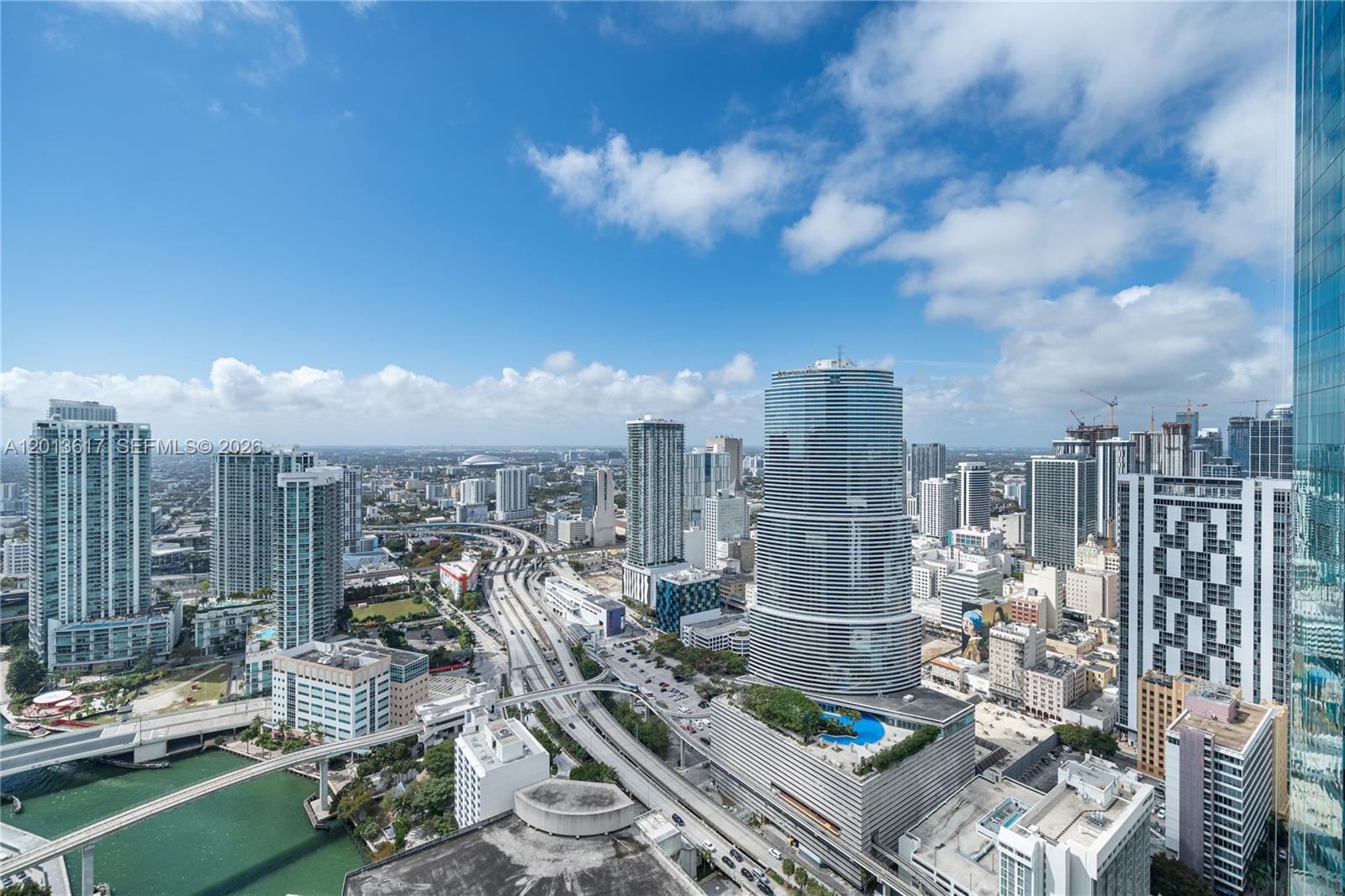 200 Biscayne Blvd Way, Unit 4902 Miami, FL 33131 - Photo 10 of 19