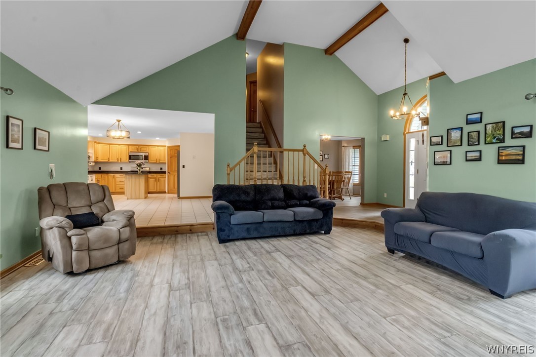 5435 Mapleton Road Lockport, NY 14094 - Photo 7 of 37