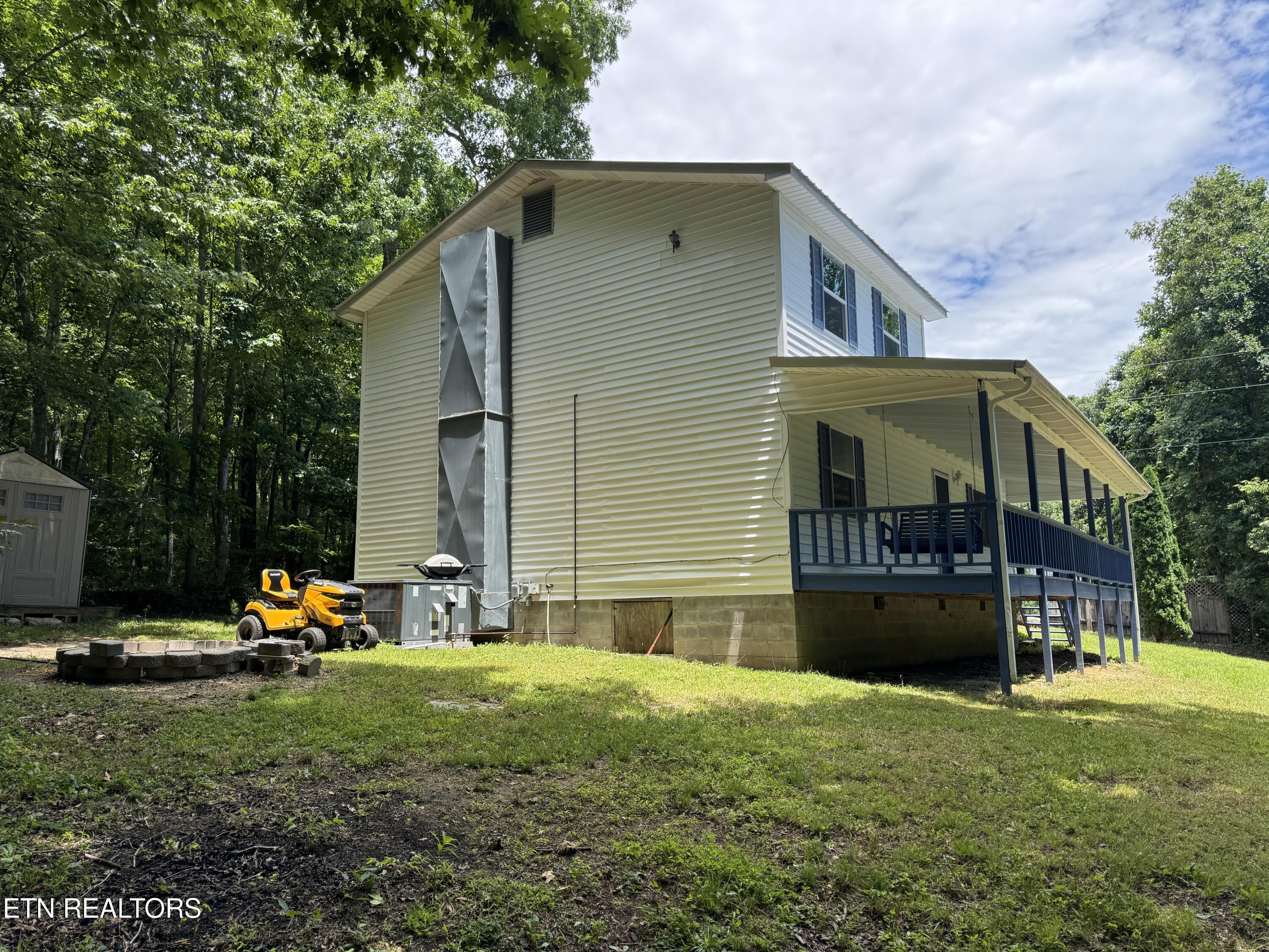 125 Walnut Lane Oneida, TN 37841 - Photo 2 of 39 IMG_7645