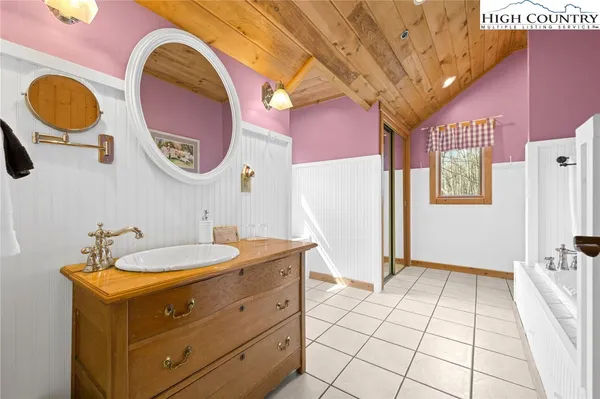 $1,900,000 | 335 Lazy Bear Trail, Vilas, NC 28692