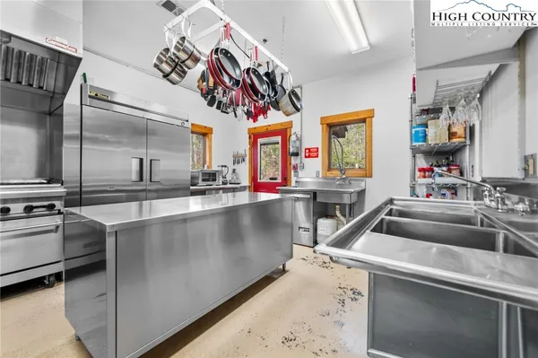 $1,900,000 | 315 Lazy Bear Trail, Vilas, NC 28692