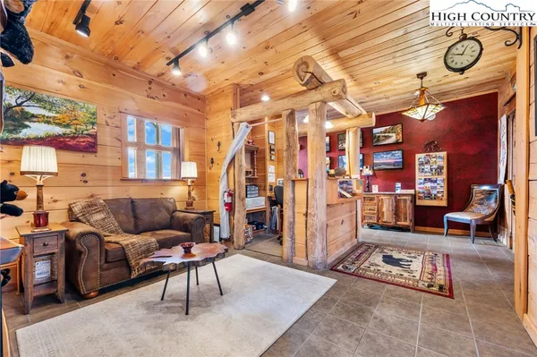 $1,900,000 | 335 Lazy Bear Trail, Vilas, NC 28692