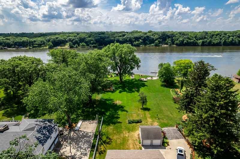 2230 South Riverside Drive Beloit, WI 53511 - Photo 3 of 75