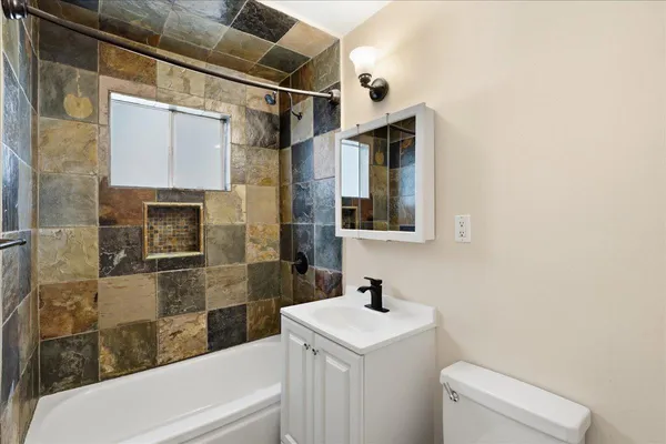 $3,650 | 11719 Mayfield Avenue, Unit 1, Los Angeles, CA 90049