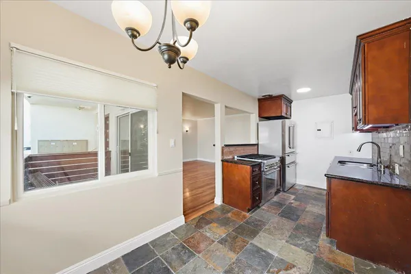 $3,650 | 11719 Mayfield Avenue, Unit 1, Los Angeles, CA 90049