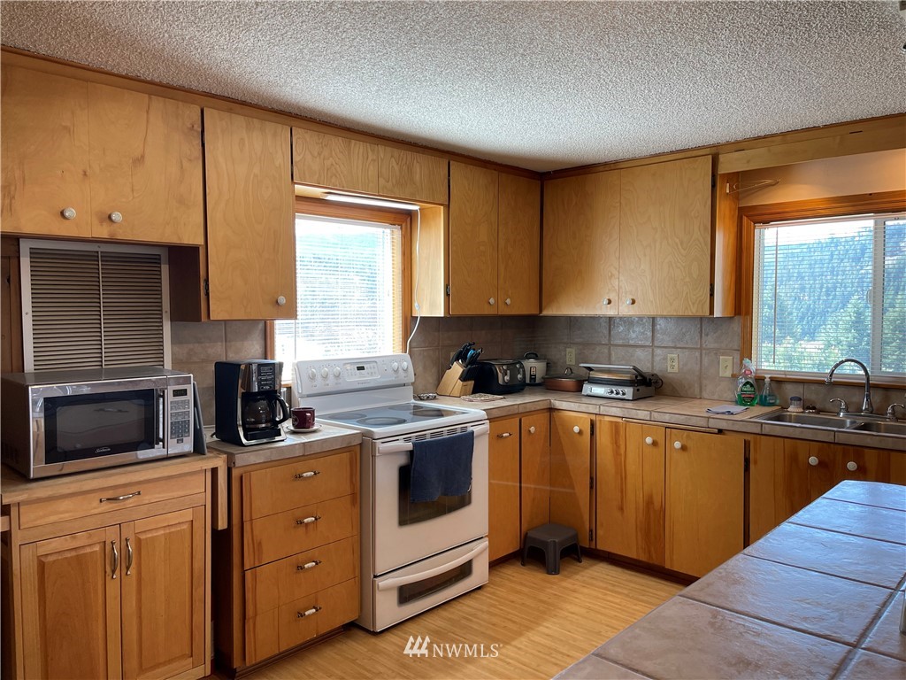 50 Blue Place Road Malo, WA 99150 - Photo 3 of 40 Gallery Image 3