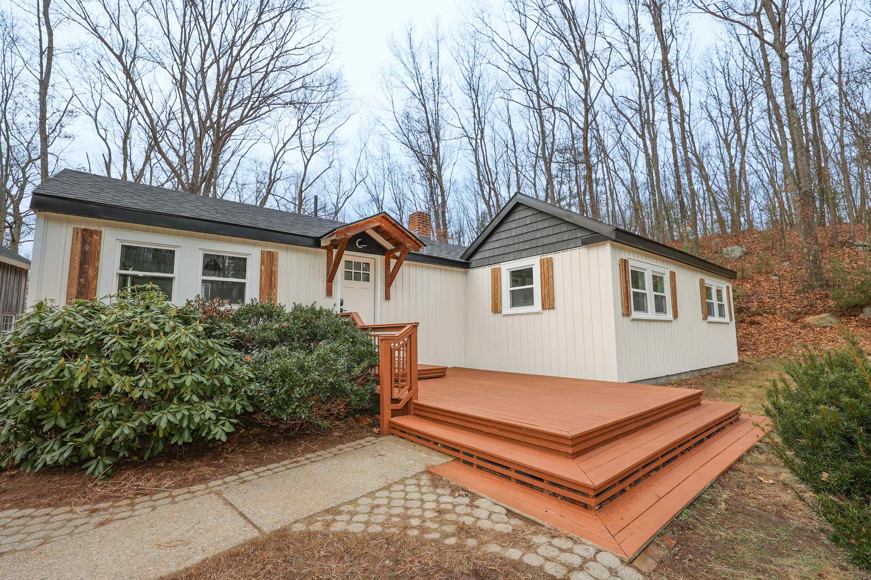 430 Old Borough Road Pembroke, NH 03275 - Photo 1 of 25 Gallery Image 1