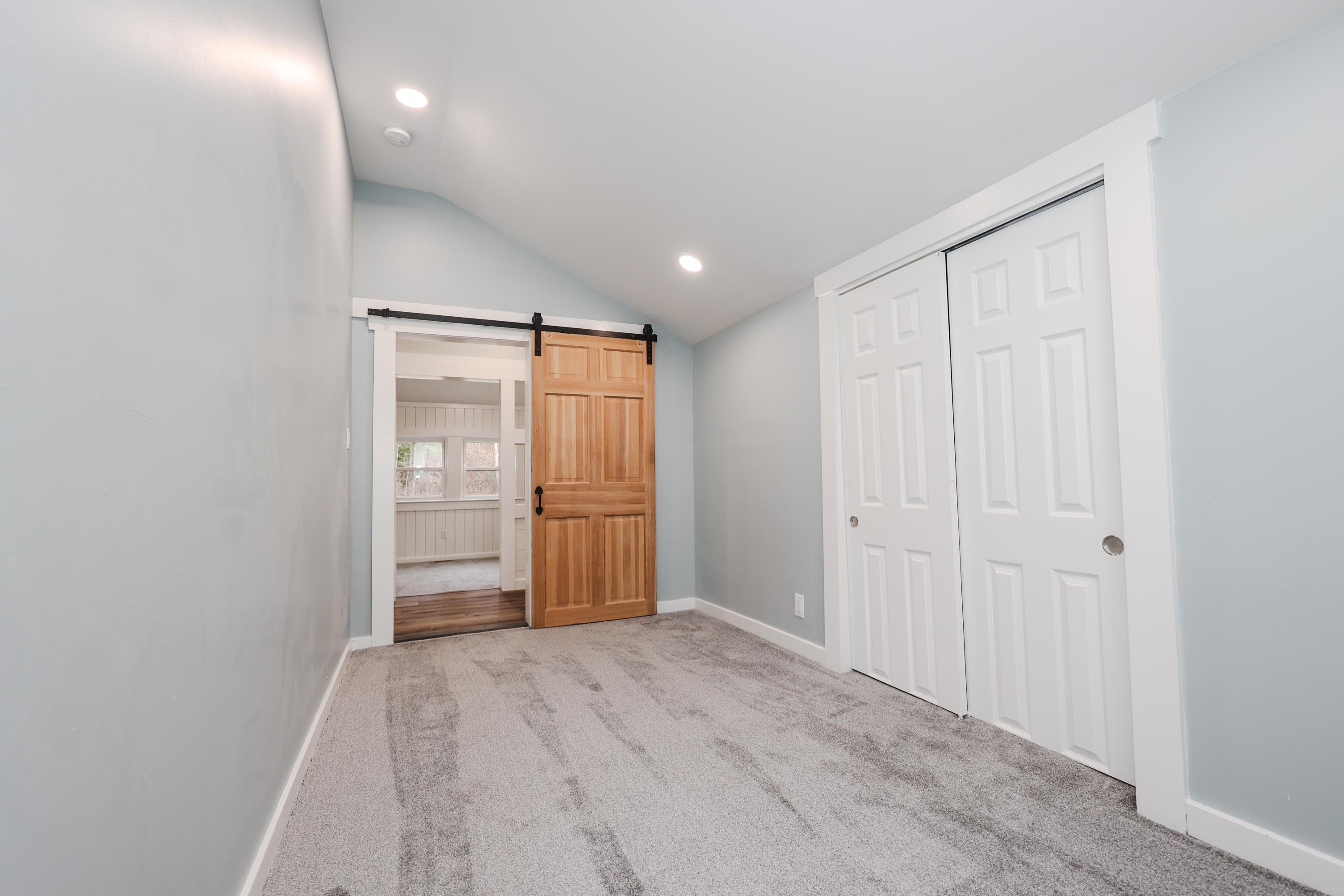 430 Old Borough Road Pembroke, NH 03275 - Photo 6 of 25 Gallery Image 6