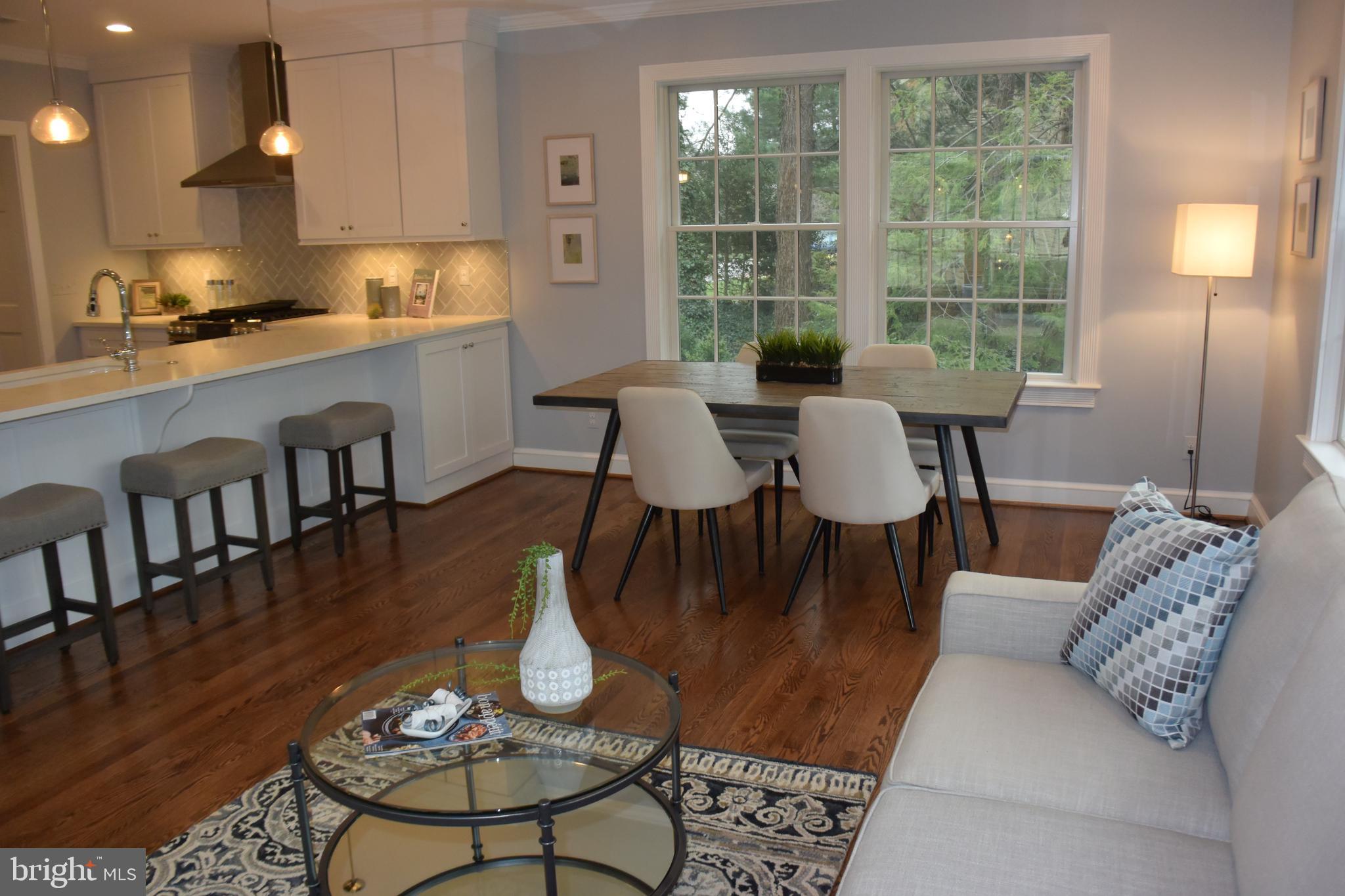 510 West Braddock Road Alexandria, VA 22302 - Photo 18 of 56 Family Room/Kitchen