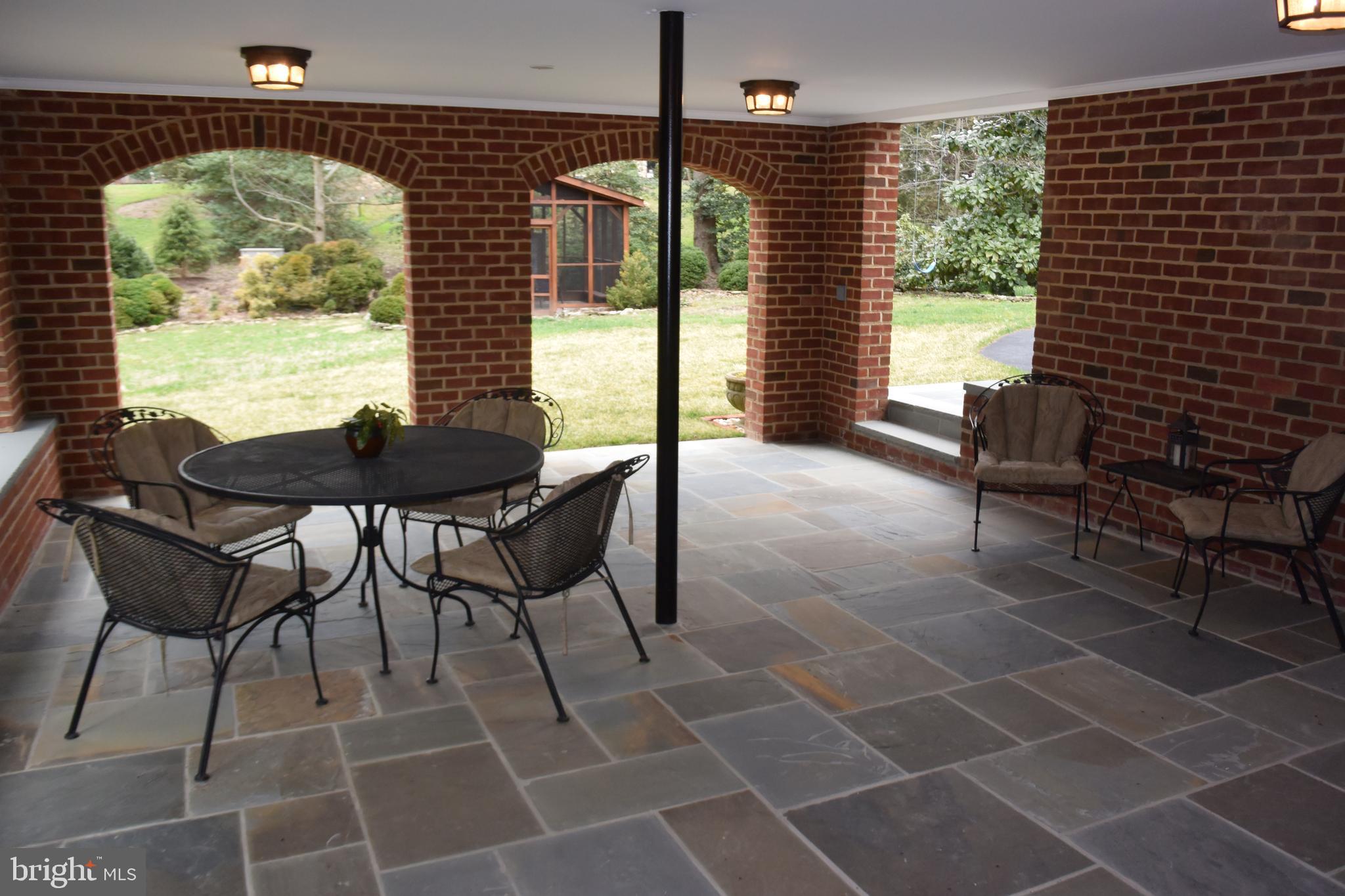 510 West Braddock Road Alexandria, VA 22302 - Photo 42 of 56 Loggia