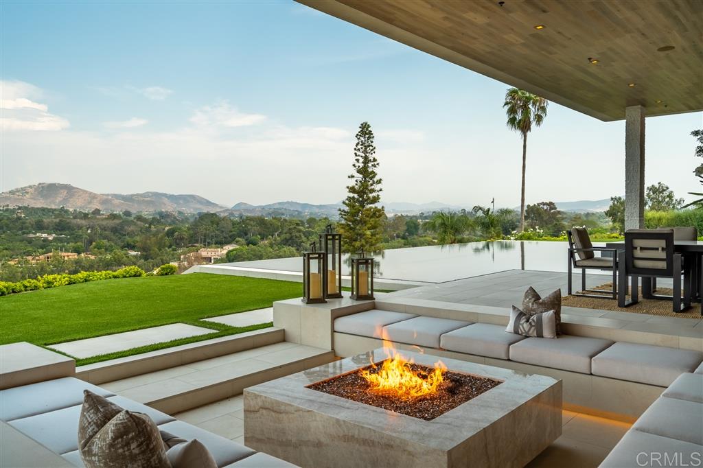 5516 La Crescenta Road Rancho Santa Fe, CA 92067 - Photo 3 of 22