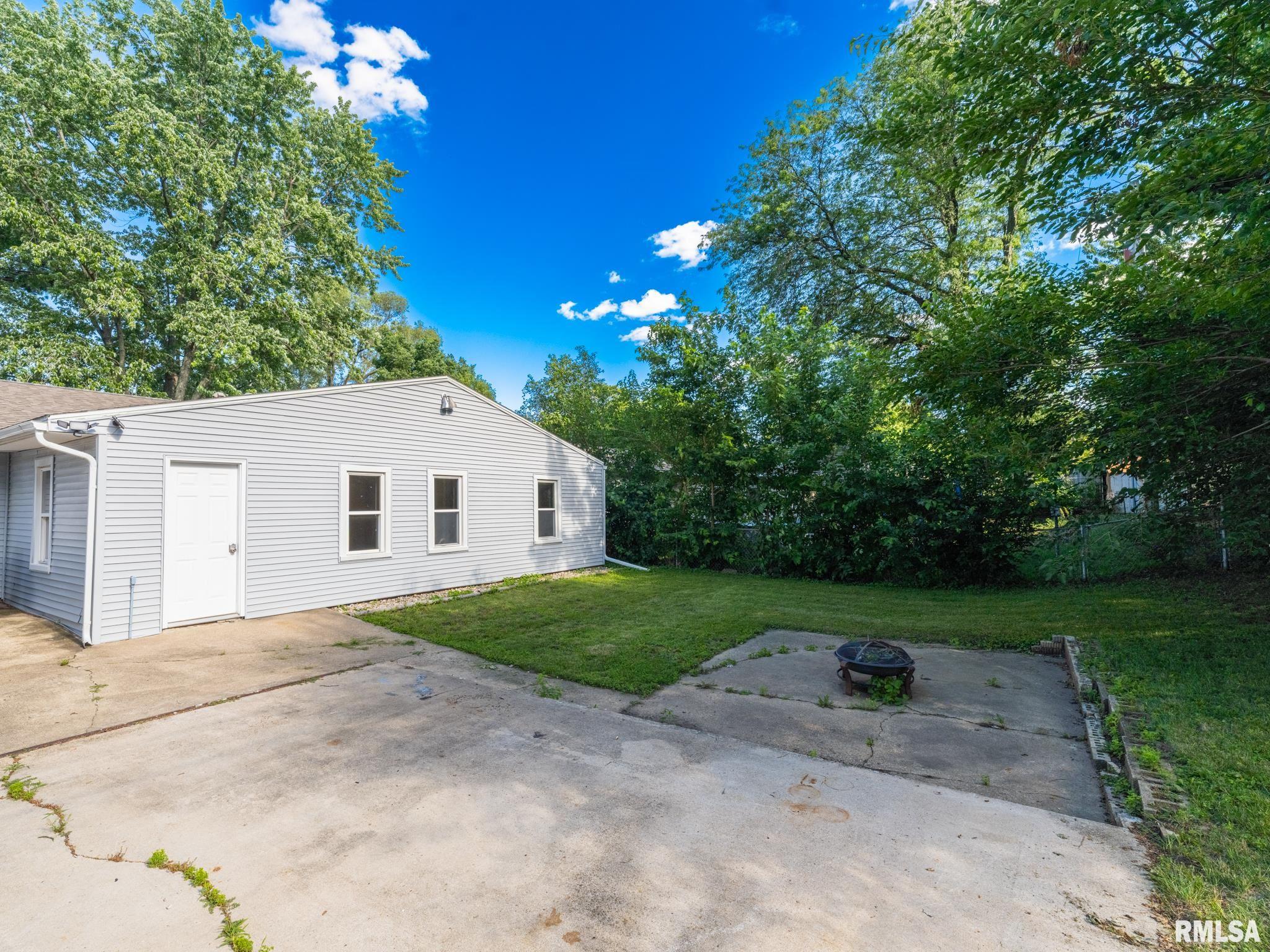 209 Capri Street Pekin, IL 61554 - Photo 33 of 36