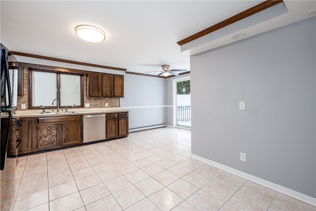 67 Cranberry Road Greece, NY 14612 - Photo 10 of 46