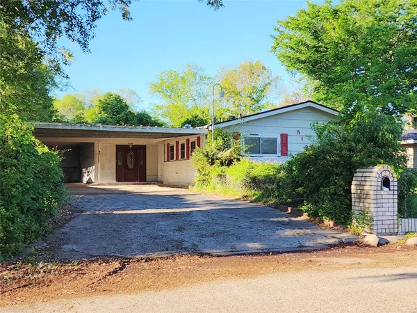 $99,950 | 512 Camellia Avenue, Orange, TX 77630