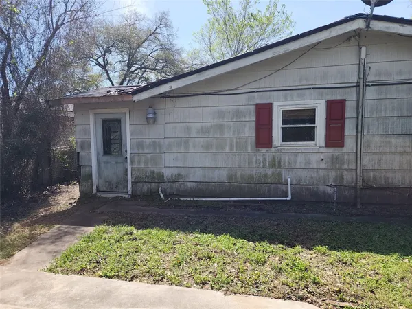 $99,950 | 512 Camellia Avenue, Orange, TX 77630