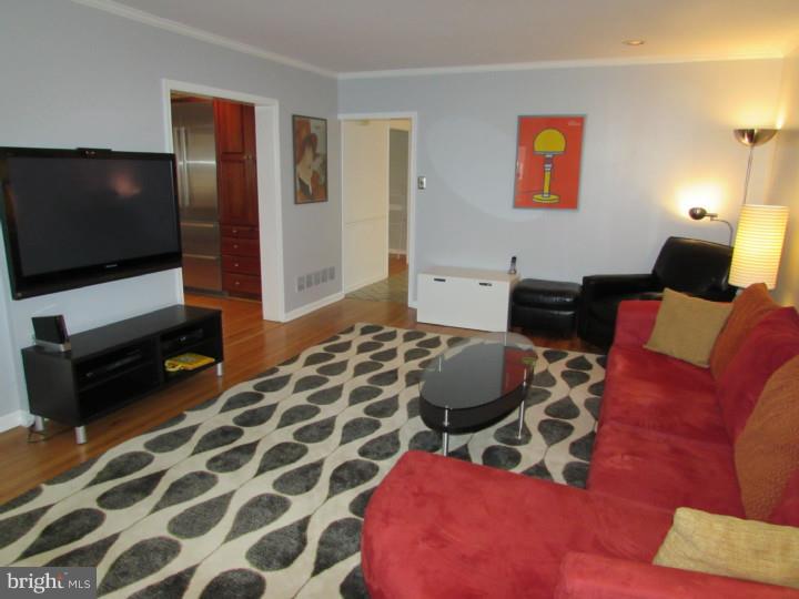 691 Twinbridge Drive Wayne, PA 19087 - Photo 6 of 25 Family Room