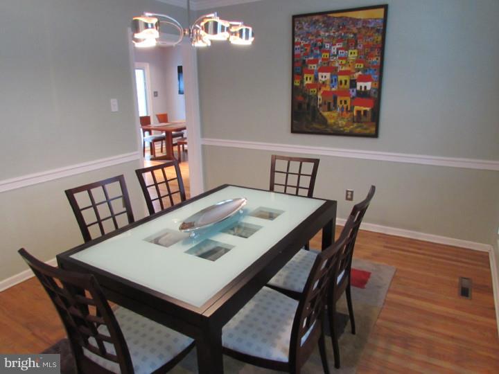 691 Twinbridge Drive Wayne, PA 19087 - Photo 7 of 25 Dining Room