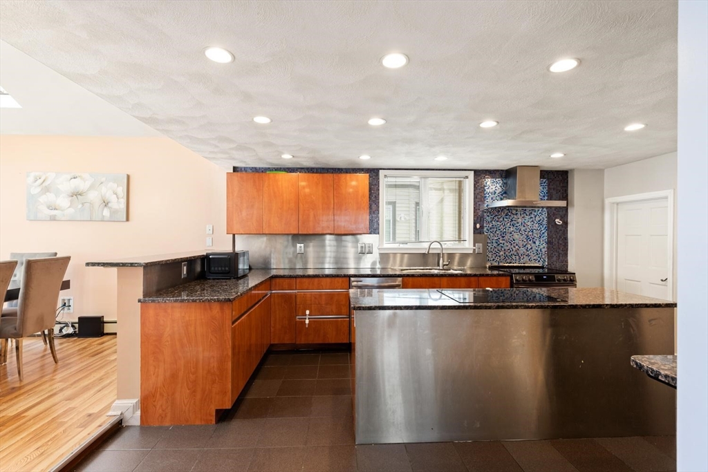 11 Jackson Street Saugus, MA 01906 - Photo 13 of 29