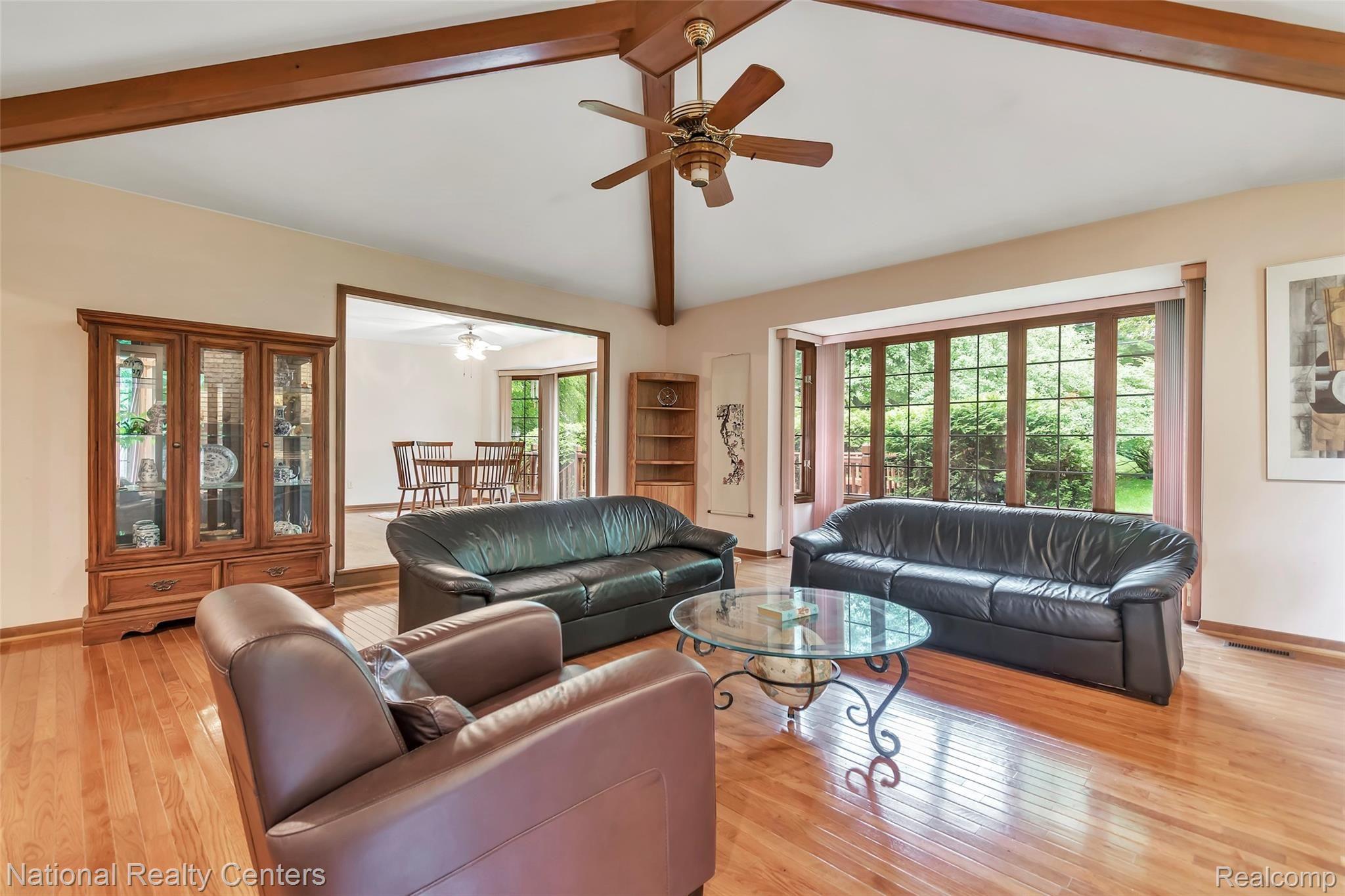755 Stanford Circle Rochester, MI 48309 - Photo 13 of 47 755-Stanford-Cr-Rochester-Hills-MI-13.jpg