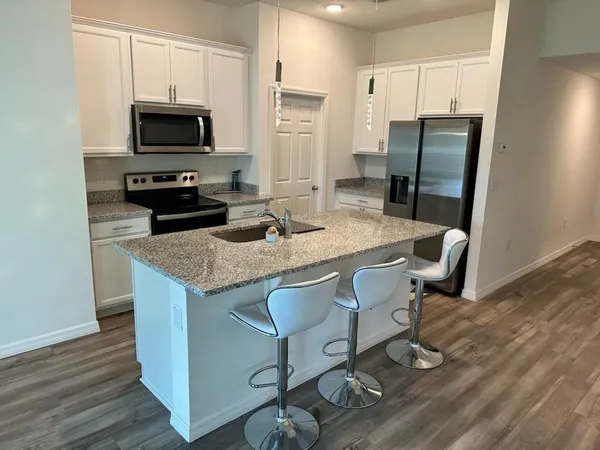 $2,300 | 1099 Dania Circle, Palm Bay, FL 32905