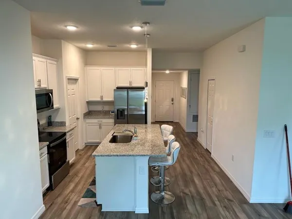 $2,300 | 1099 Dania Circle, Palm Bay, FL 32905