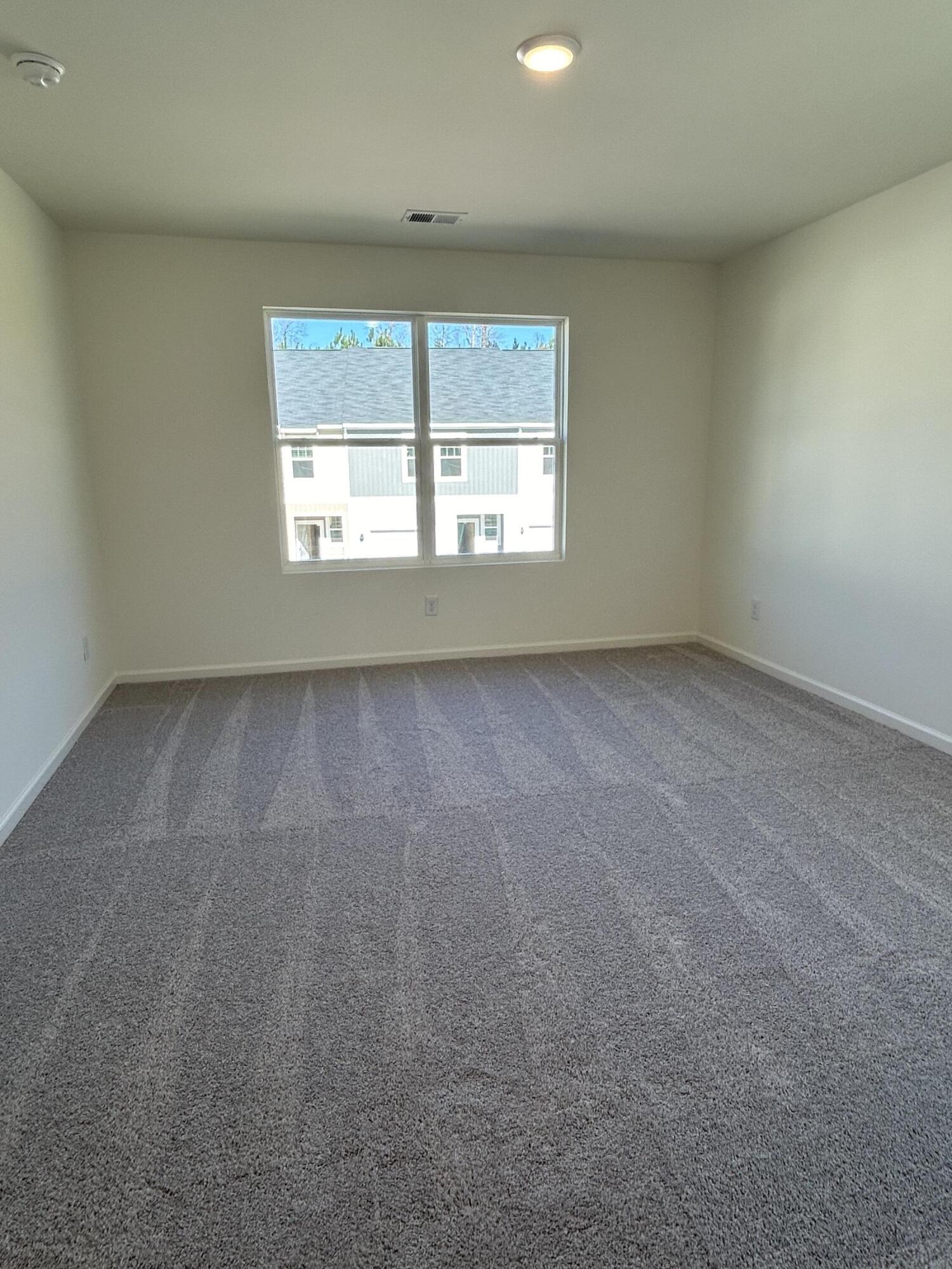 507 Scarlett Maple Street Summerville, SC 29486 - Photo 11 of 13 20240128_175609944_iOS