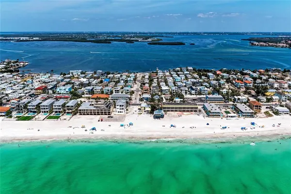 $699,000 | 101 25th Street North, Unit 3, Bradenton Beach, FL 34217