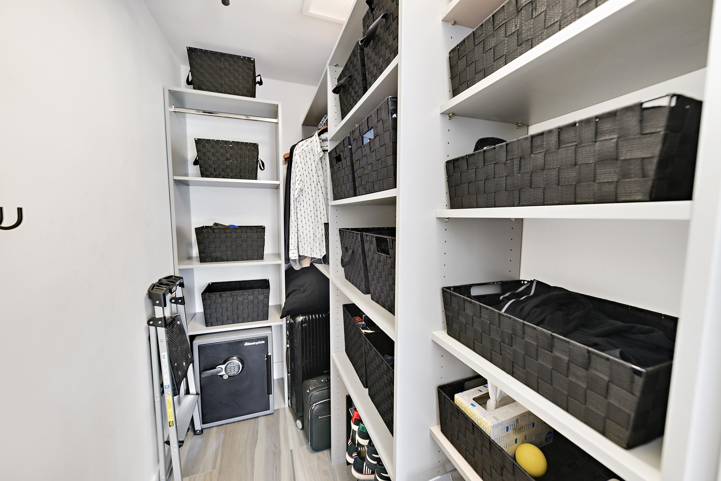 300 East Royal Palm Road, Unit 23B Boca Raton, FL 33432 - Photo 28 of 34 300 E Royal Palm Rd_23B_Stacey Guerra_84