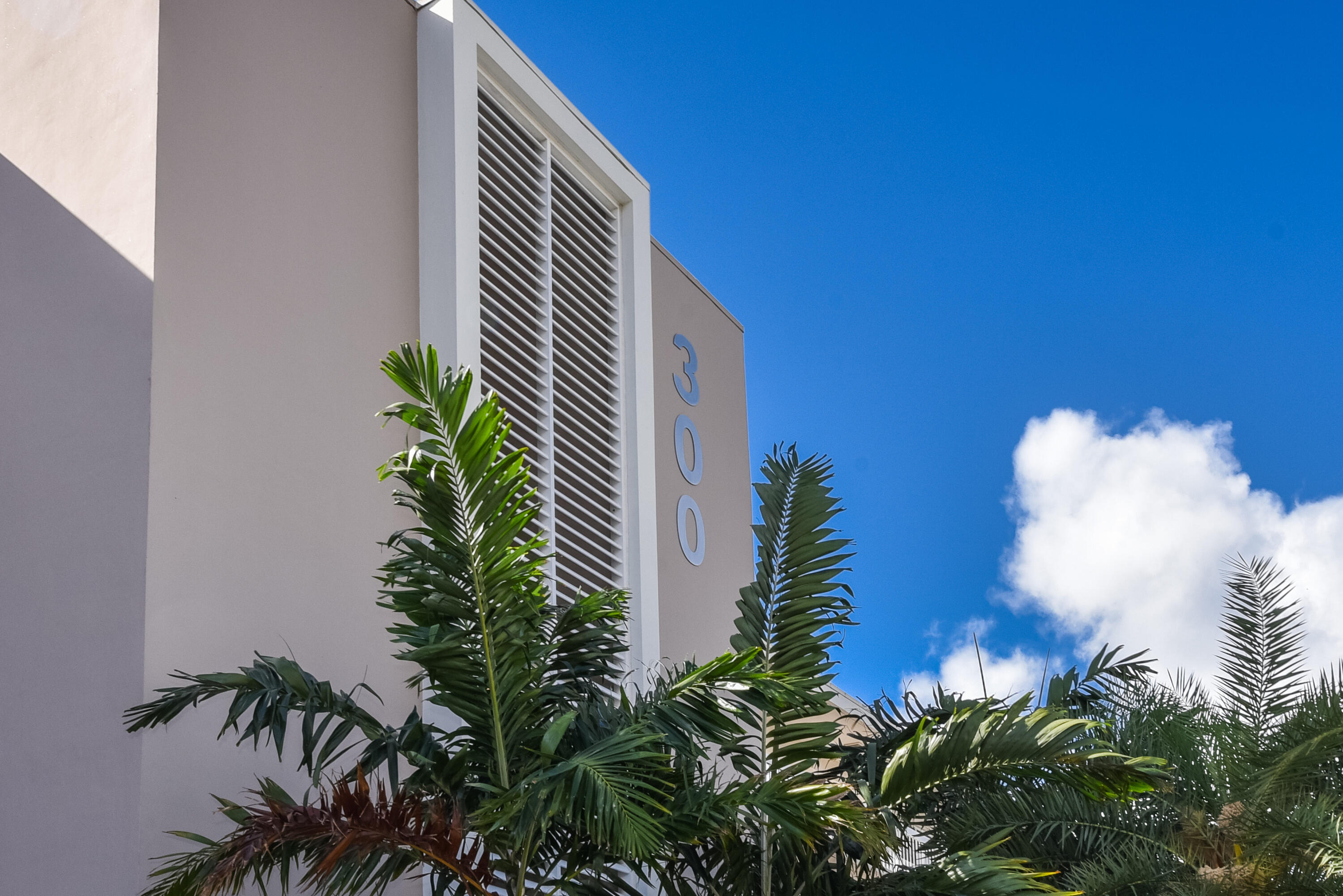 300 East Royal Palm Road, Unit 23B Boca Raton, FL 33432 - Photo 4 of 34 300 E Royal Palm Rd_4