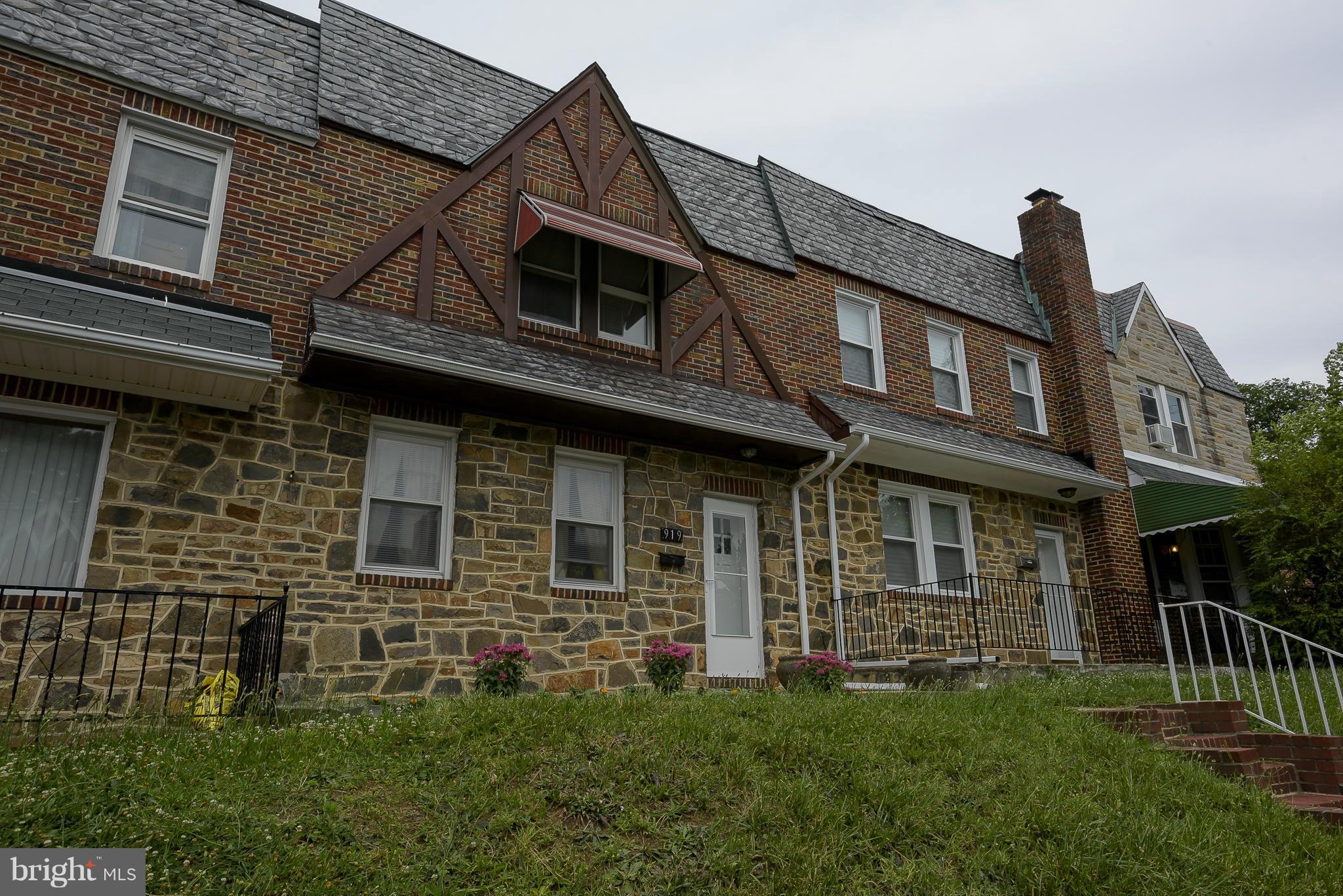 919 Calwell Road Baltimore, MD 21229 - Photo 3 of 24 Exterior (Front)