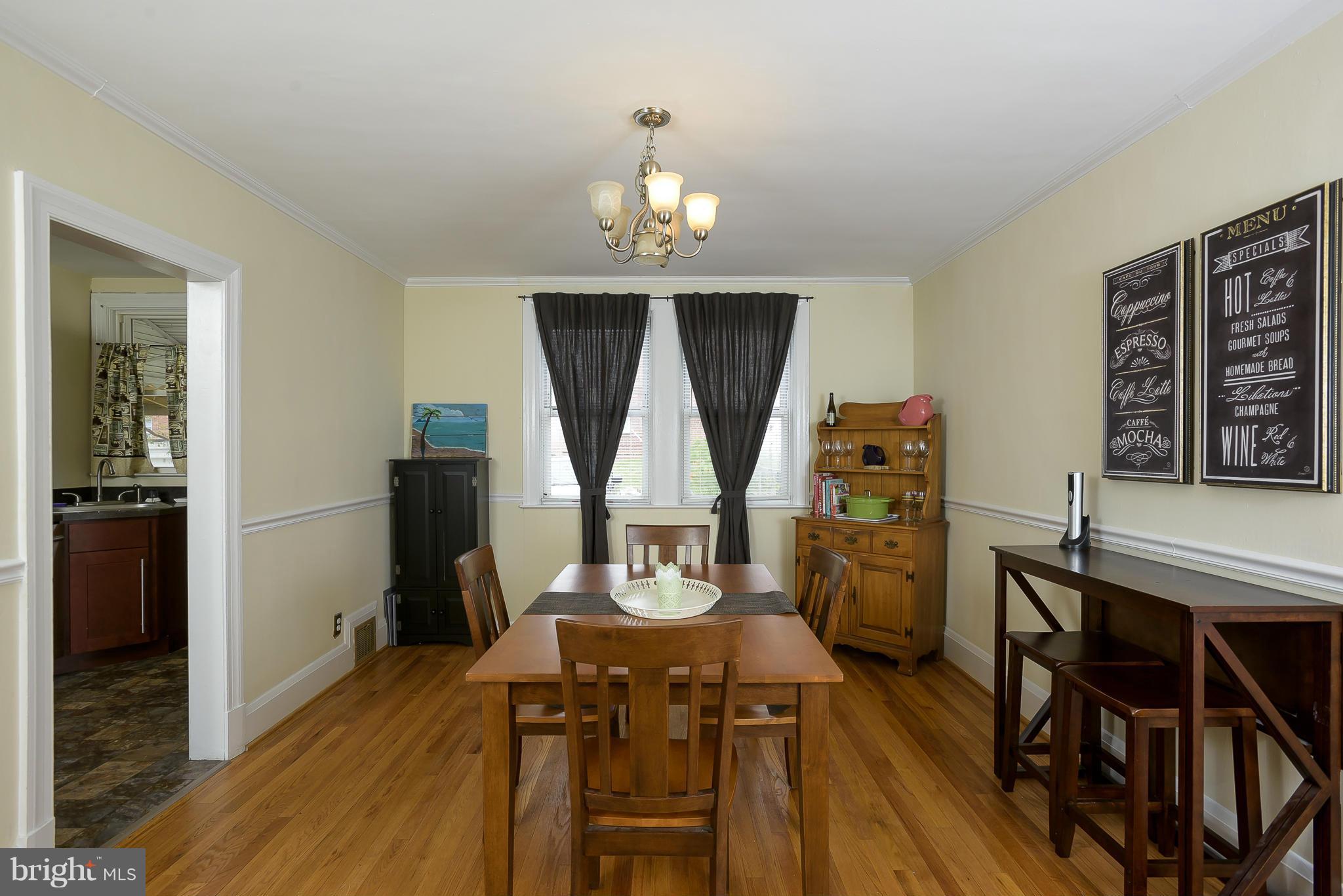 919 Calwell Road Baltimore, MD 21229 - Photo 8 of 24 Dining Room