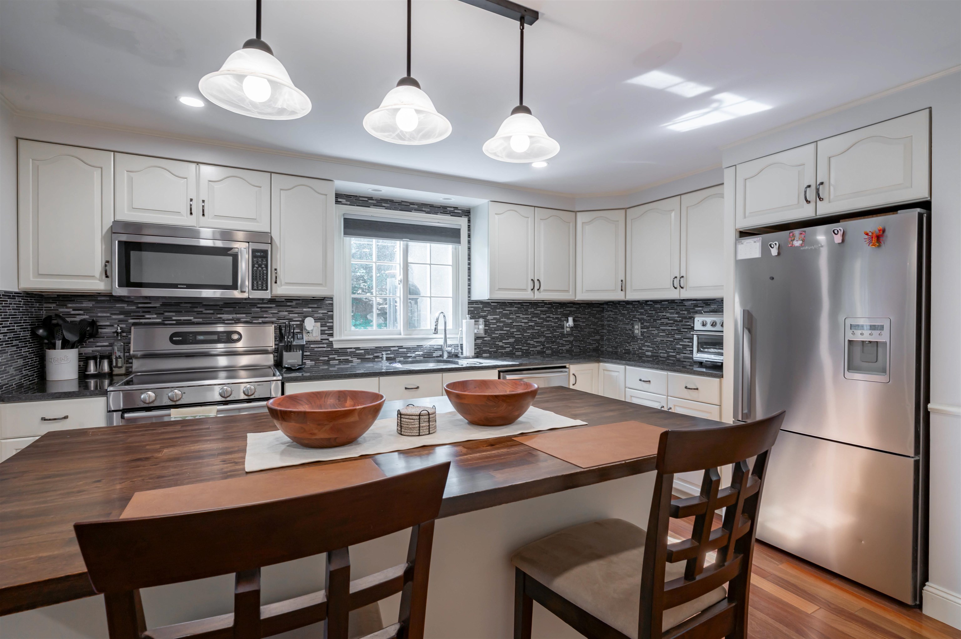 22 Beechwood Road Hudson, NH 03051 - Photo 14 of 60