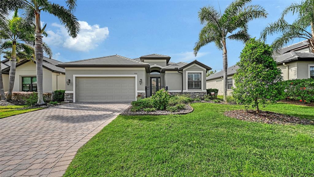7702 Rio Bella Place Bradenton, FL 34201 - Photo 3 of 79
