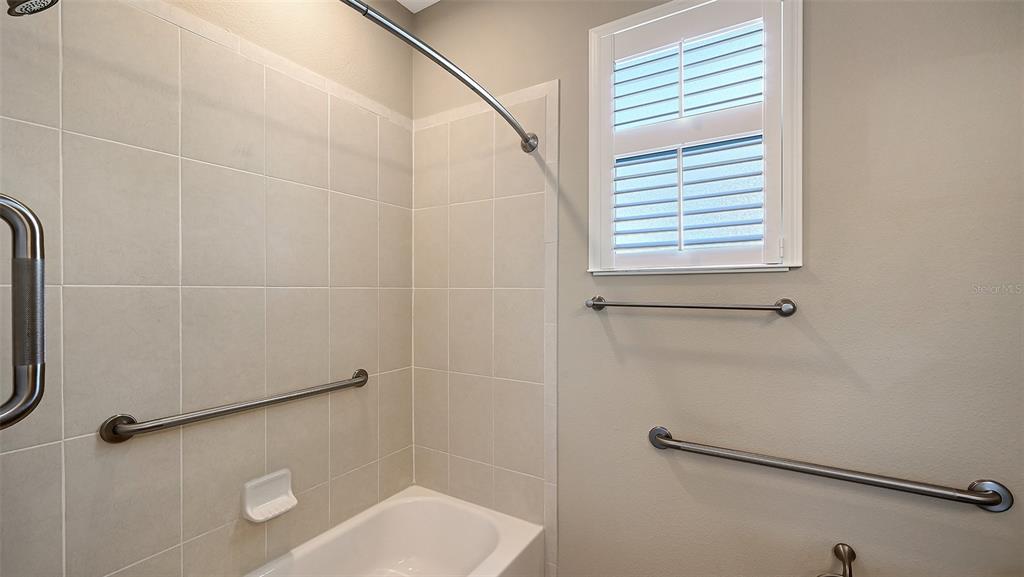 7702 Rio Bella Place Bradenton, FL 34201 - Photo 31 of 79