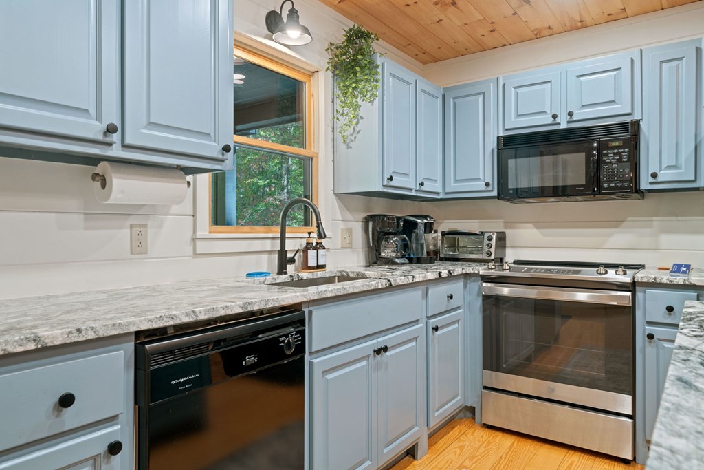 389 Tall Timber Mountain Road Blue Ridge, GA 30513 - Photo 13 of 46