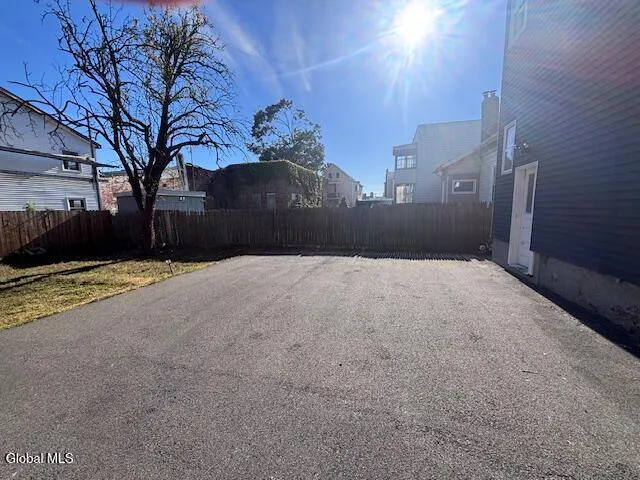 $1,200 | 9 Kent Street, Unit 3, Albany, NY 12206