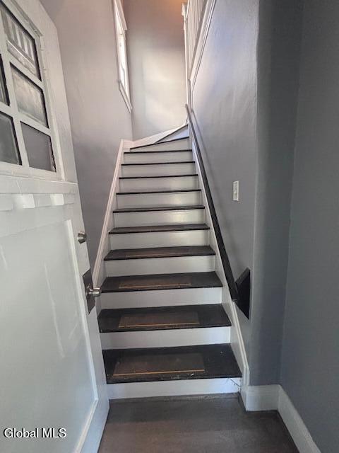 9 Kent Street, Unit 3 Albany, NY 12206 - Photo 2 of 13 9 Kent, Upstairs