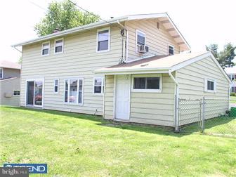 20 Tempo Road Levittown, PA 19056 - Photo 8 of 9 Exterior Back
