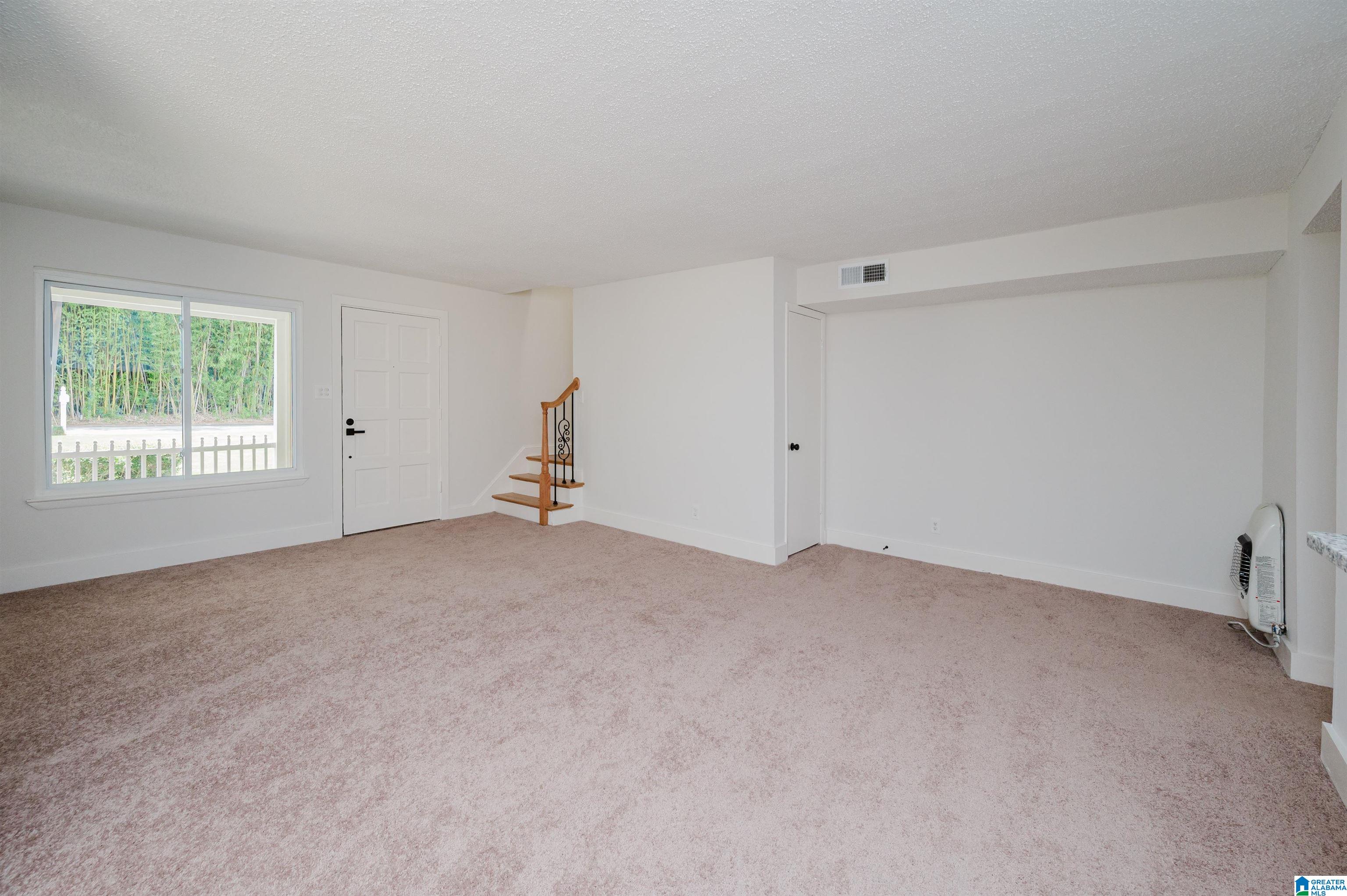 1834 Oakleaf Lane Birmingham, AL 35215 - Photo 10 of 40