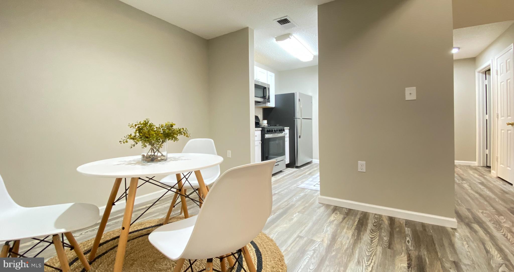 21013 Timber Ridge Terrace, Unit 303 Ashburn, VA 20147 - Photo 14 of 37 Gallery Image 14