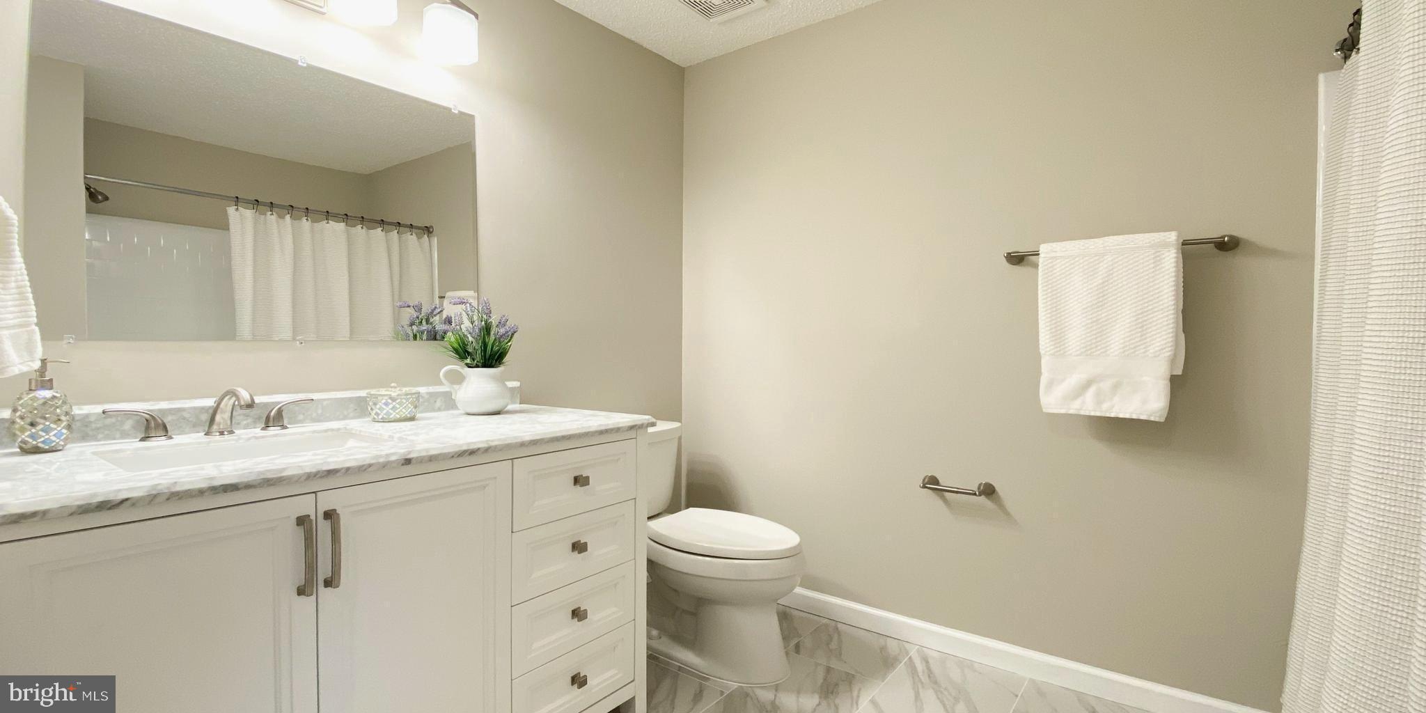 21013 Timber Ridge Terrace, Unit 303 Ashburn, VA 20147 - Photo 21 of 37 Gallery Image 21