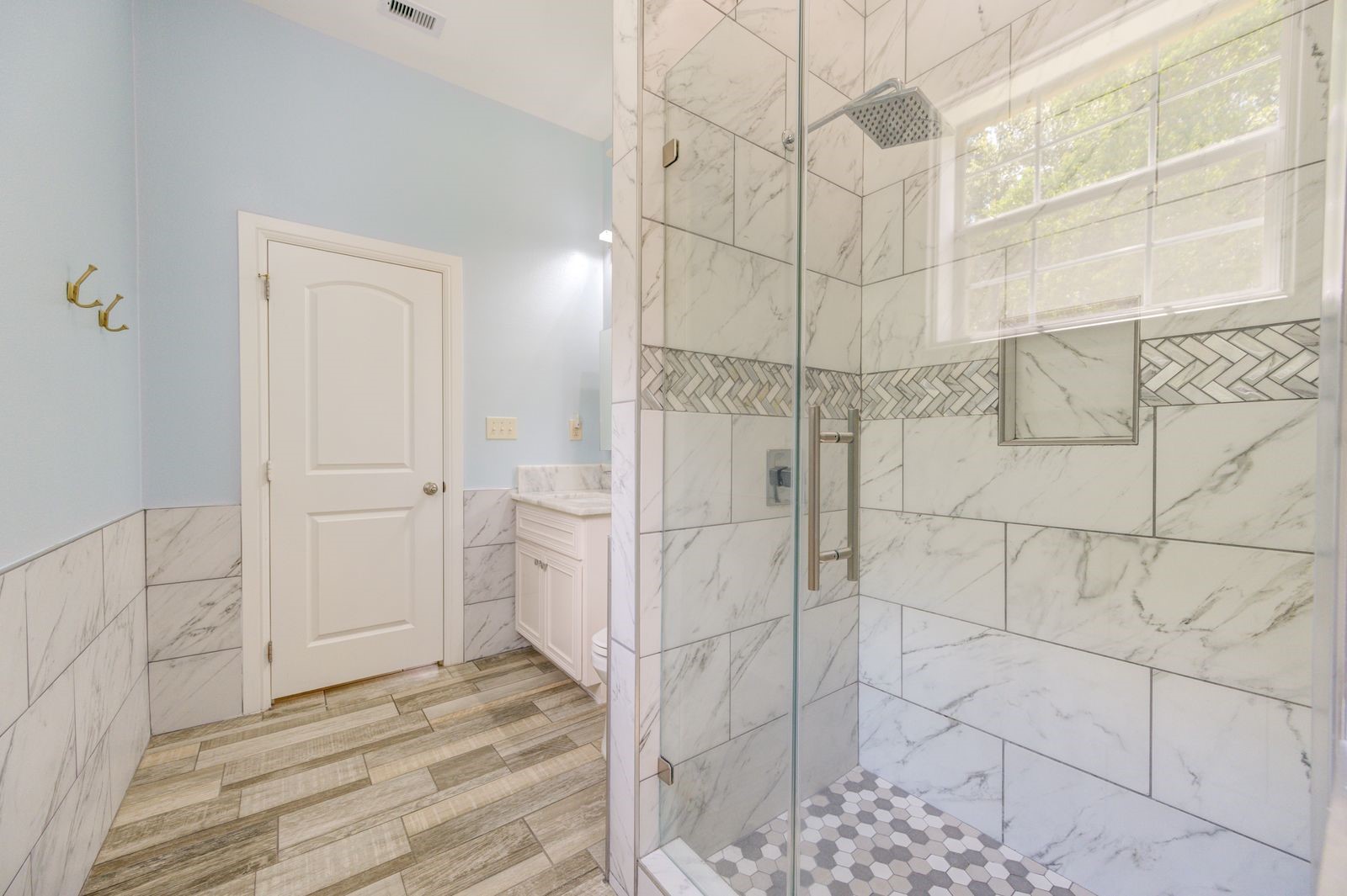 21038 Angus Drive Cleveland, TX 77328 - Photo 23 of 49 a bathroom with a shower