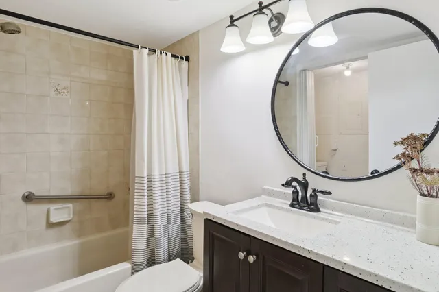 $215,900 | 2500 Southeast Anchorage Cove, Unit D1, Port St. Lucie, FL 34952