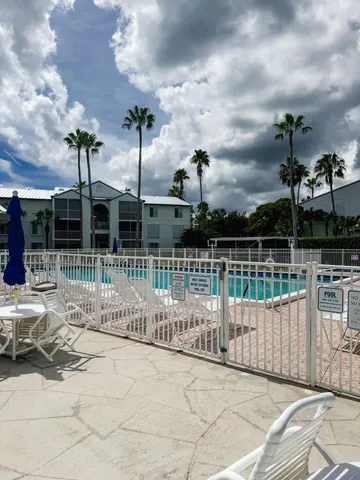 $215,900 | 2500 Southeast Anchorage Cove, Unit D1, Port St. Lucie, FL 34952
